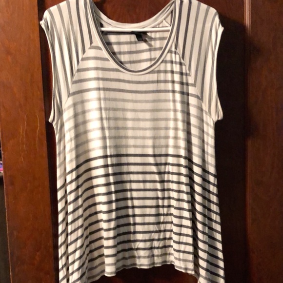 Tops - Flowing shirt